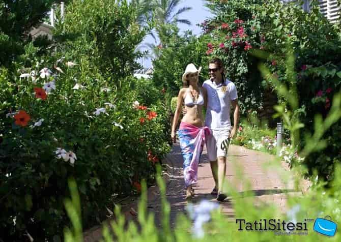 Crystal Admiral Resort Suites Spa 